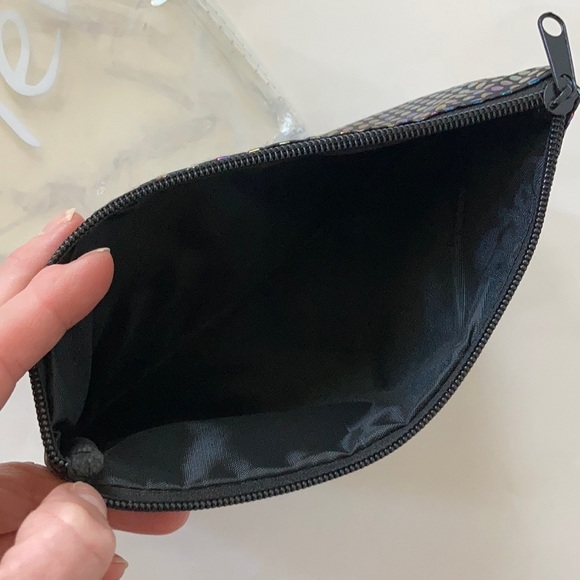 Black ‘SMILE’ Cosmetic/Travel Bag Set - Picture 3 of 4